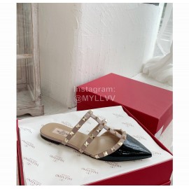 Valentino Rivet Cow Patent Leather Flat Heel Sandals Black