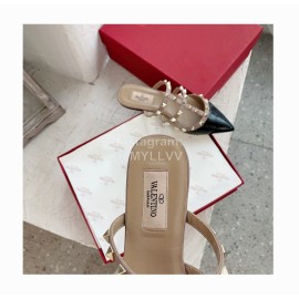 Valentino Rivet Cow Patent Leather Flat Heel Sandals Black