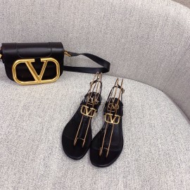 Valentino New Simple Sheepskin Clip Toe Sandals Black