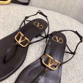 Valentino New Simple Sheepskin Clip Toe Sandals Black
