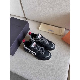 Valentino Autumn Winter Couple Color Matching Snea..