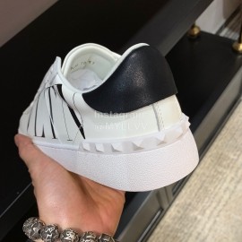 Valentino Simple Letter Print Casual Shoes White
