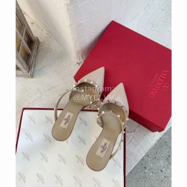 Valentino Fashion Cow Patent Leather Pointed High Heel Sandals Apricot