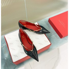 Valentino Fine Chain Pointed Leather Flat Shoes Black