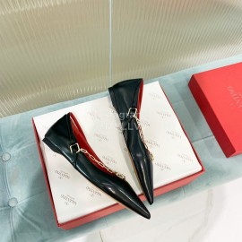 Valentino Fine Chain Pointed Leather Flat Shoes Black