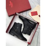 Valentino Fashion Rivet Black Leather Short Boots For Women