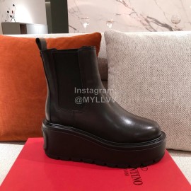 Valentino Autumn Winter New Black Leather Thick Soled Boots