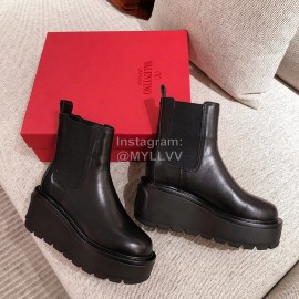 Valentino Autumn Winter New Black Leather Thick Soled Boots
