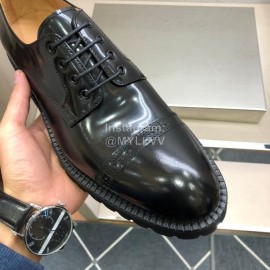 Versace Cowhide Casual Shoes For Men Black