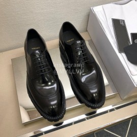 Versace Black Cowhide Casual Shoes For Men 