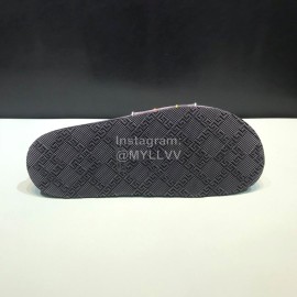 Versace Fashion Embossed Leather Slippers For Men 