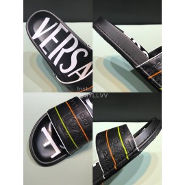 Versace Fashion Embossed Leather Slippers For Men 