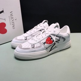 Valentino Embroidery Leather Rivet Sneakers For Men And Women 