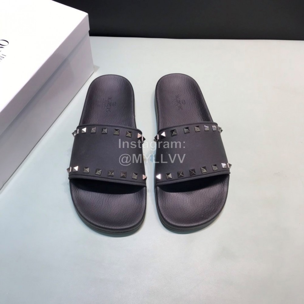 Valentino Fashion Rivet Slippers For Men And Women Black