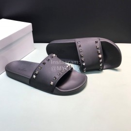 Valentino Fashion Rivet Slippers For Men And Women Black