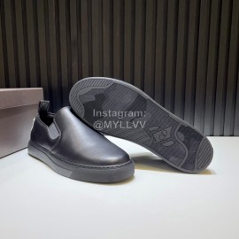 Valentino Black Calf Leather Casual Sneakers For Men