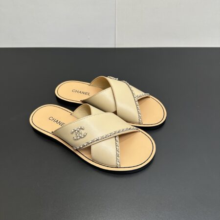 Chanel 26C Series White Chain Cowhide Slippers