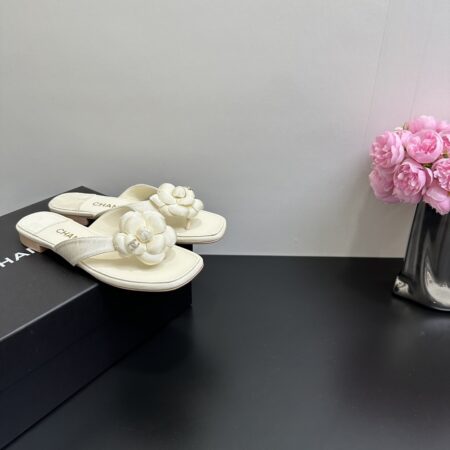 Chanel Summer New Camellia Clip On Toe Flip Flops