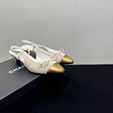 Chanel Splicing The Toe Cap And Low Heel Sandals