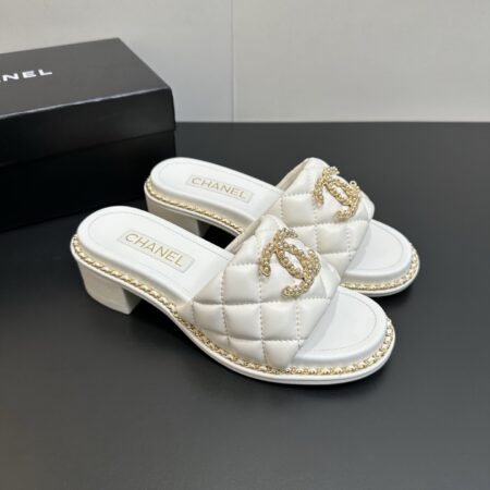 Chanel Lambskin Diamond Chain Double C Thick Soled Slippers