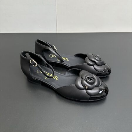 Chanel Camellia Splicing Flat Bottomed Hollow Sandals