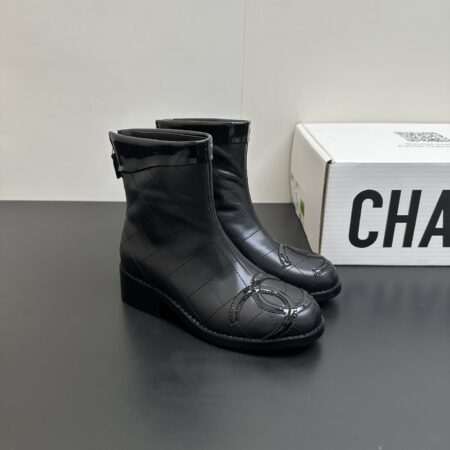 Chanel Diamond Patterned Zipper Flat Bottom Short Boots