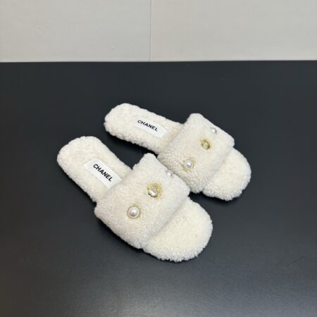 Chanel New Pearl Buckle Wool Slippers