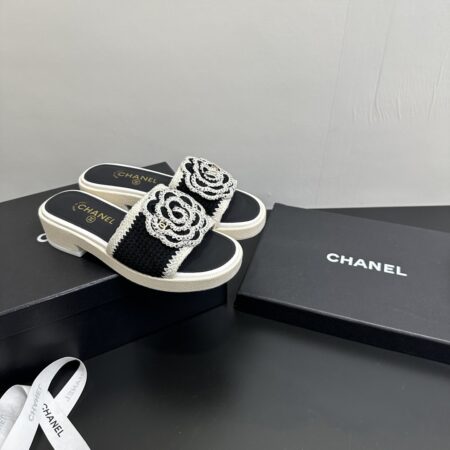 Chanel Knitted Yarn Flower Thick Soled Slippers