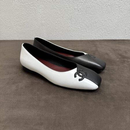 Chanel Classic Square Toe Stitched Flat Shoes